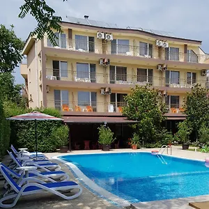 Hotel Family Magnolia, Slantchev Briag